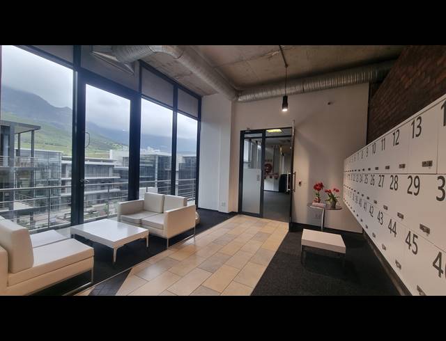 5,141M² OFFICE TO LET IN WOODSTOCK